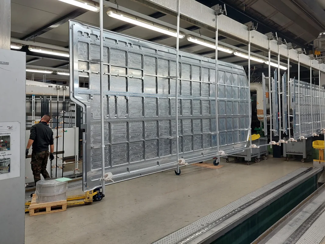 Integralboden vor Beschichtungsprozess, BWB Oberflächentechnik